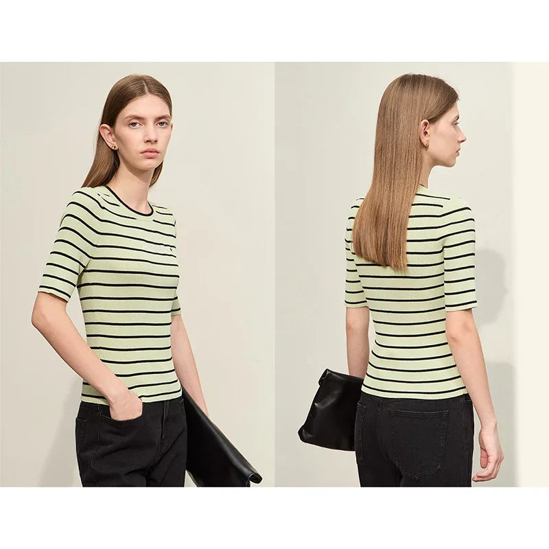 Damen gestreiftes Hemd mit Rundhals und schöner Stickerei für den Sommer