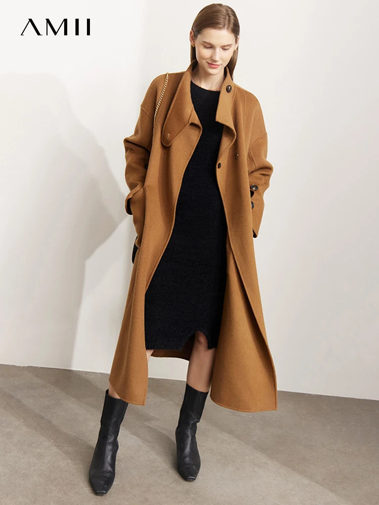 Damen Wollmantel im Minimalismus-Stil mit Stehkragen und Taschen