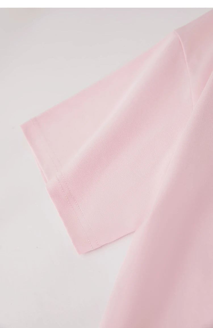Damen T-Shirts im minimalistischen Stil mit abstraktem Druck für den Sommer