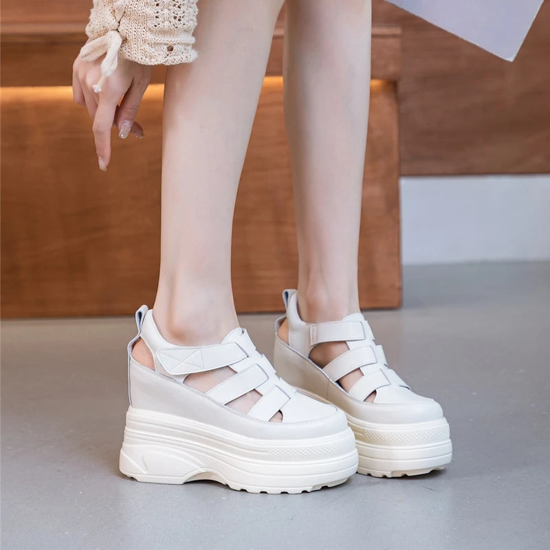 Damen-Sandalen mit Plattform, 2025, neue Sandalen aus echtem Leder mit hohem Absatz, geschlossene Zehen, interne Erhöhung, römische Damen-Sandalen