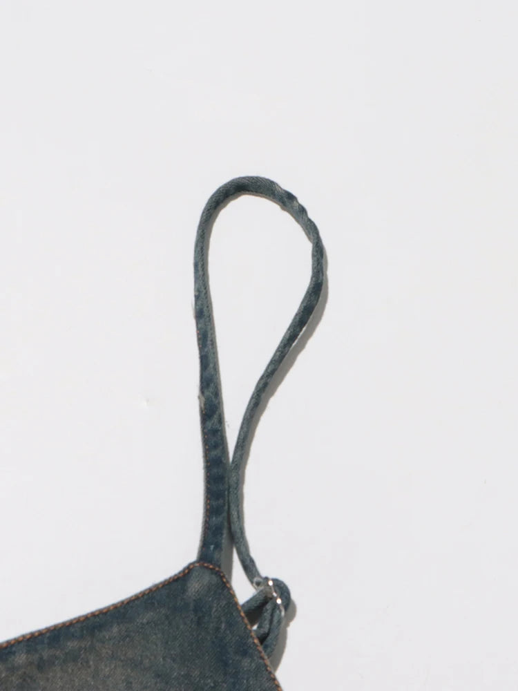 Elegantes Damen-Zweiteiler-Set mit Pailletten, langärmligem Oberteil und hoch taillierter, gerader Hose – schickes Outfit für besondere Anlässe.