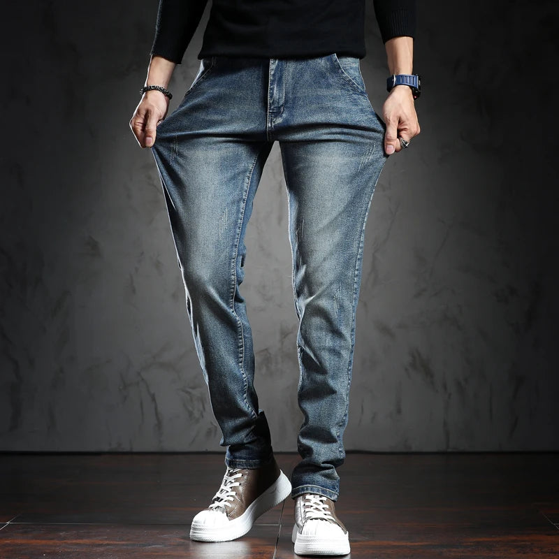 Männer Röhrenjeans in Blau aus hochwertigem Stretch-Denim für Frühling und Sommer