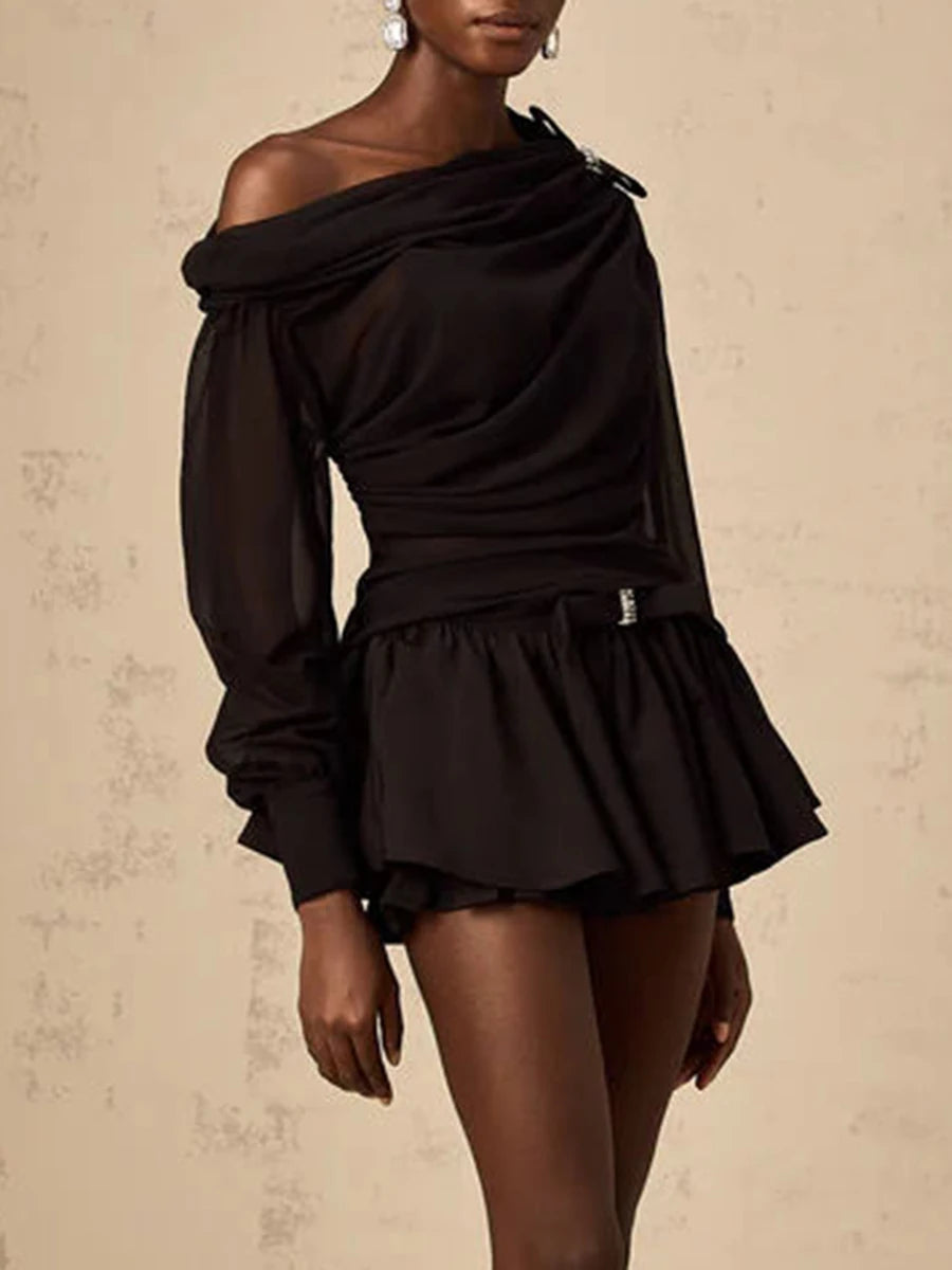Ärmelloses Damen-Strickkleid mit Patchwork-Applikationen und hohem Taillenbund – figurbetont und modisch