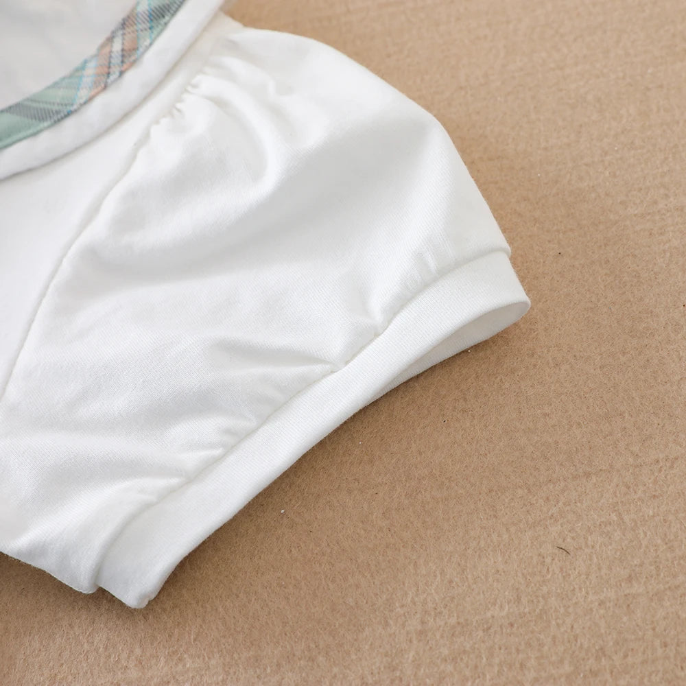 Sommer-Set für Mädchen im Alter von 2–6 Jahren mit weißem Oberteil und grünem kariertem Rock-Kombination für Kinder im Preppy-Stil mit kurzen Ärmeln