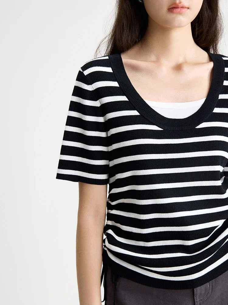 Langarmshirt für Damen in Übergröße mit französischem Pilzsaum und schlichter Textur – ideal für den Winter.