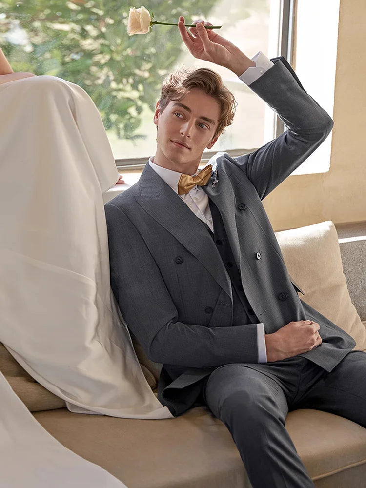 Eleganter Herrenanzug aus 30% Wolle: Grauer Slim-Fit Doppelreiher für Hochzeit & Business