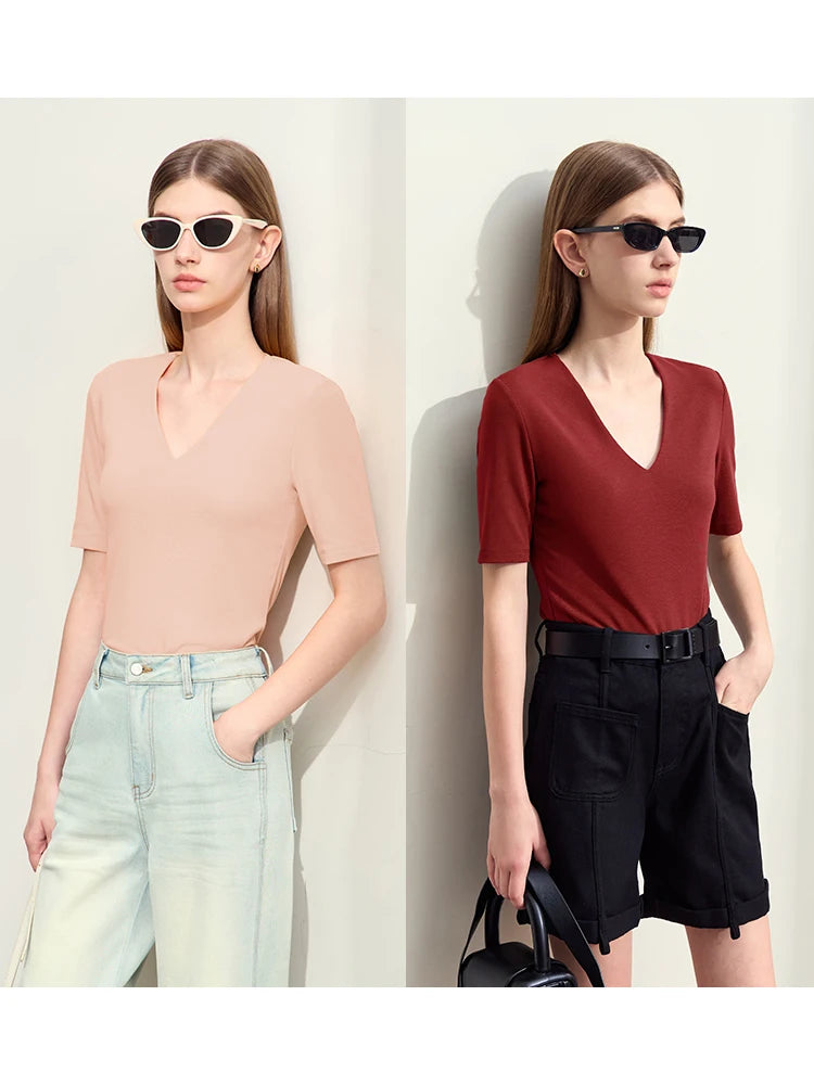 Damen T-Shirt im Minimalismus-Stil mit V-Ausschnitt und halben Ärmeln