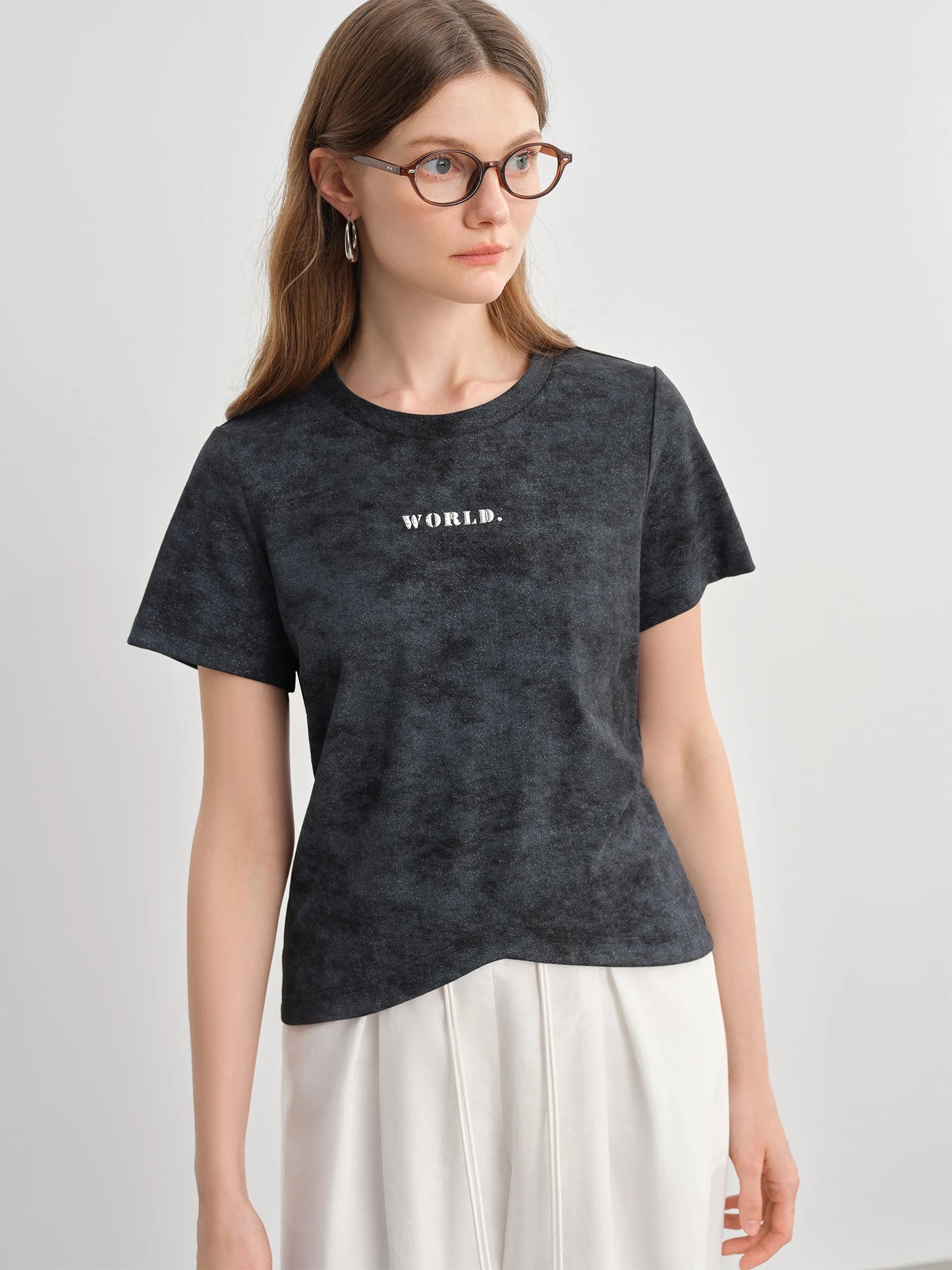 Langärmliges Baumwollshirt mit einzigartigem Stickdesign und Hohldetails in Pink – lockeres, vielseitiges Fashion-Top für den Sommer.