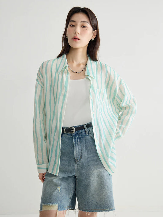 Kurzärmeliges Patchwork-T-Shirt mit Kontrastfarben und Karomuster – modischer Allrounder für den Sommer 2025