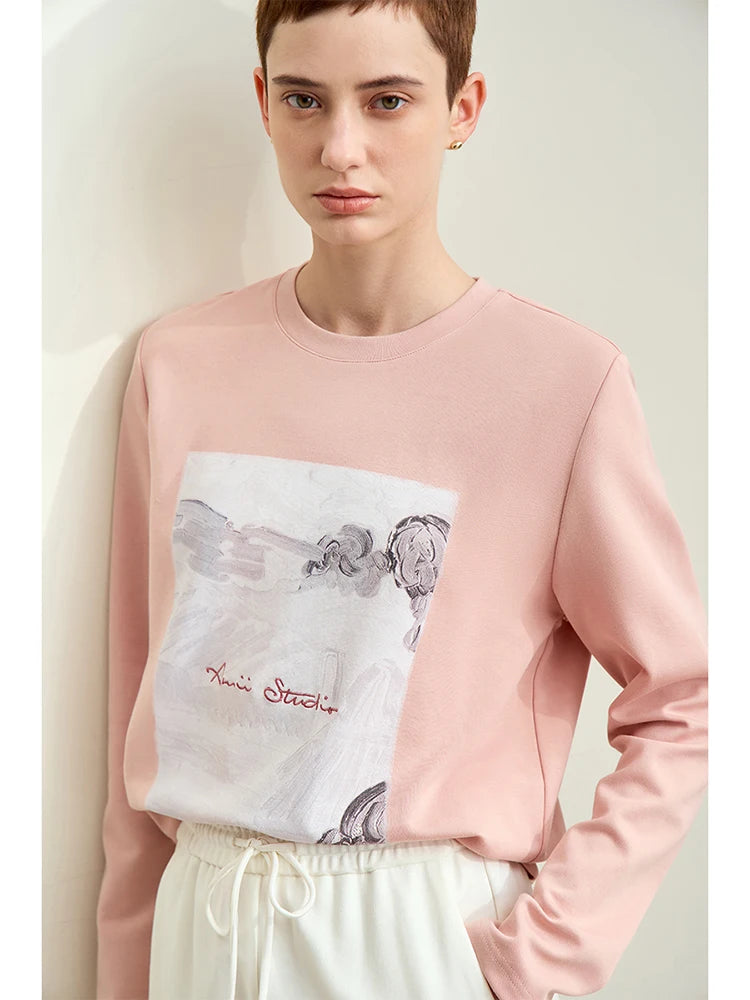 Damen T-Shirt im Minimalismus-Stil mit Kunstdruck und Stickerei für den Herbst