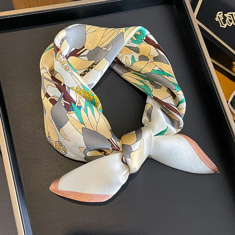 Damen Seidenschal 53cm quadratisch floral Halstuch Bandana Haarband hochwertig