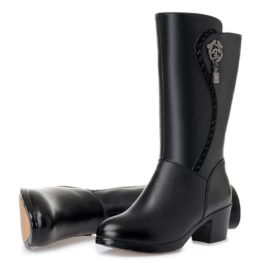 AIYUQI 2025 New Genuine Leather Women Wool Boots Thick Warm Winter Snow Boots Large Size 41 42 43 Motorcycle Boots Women