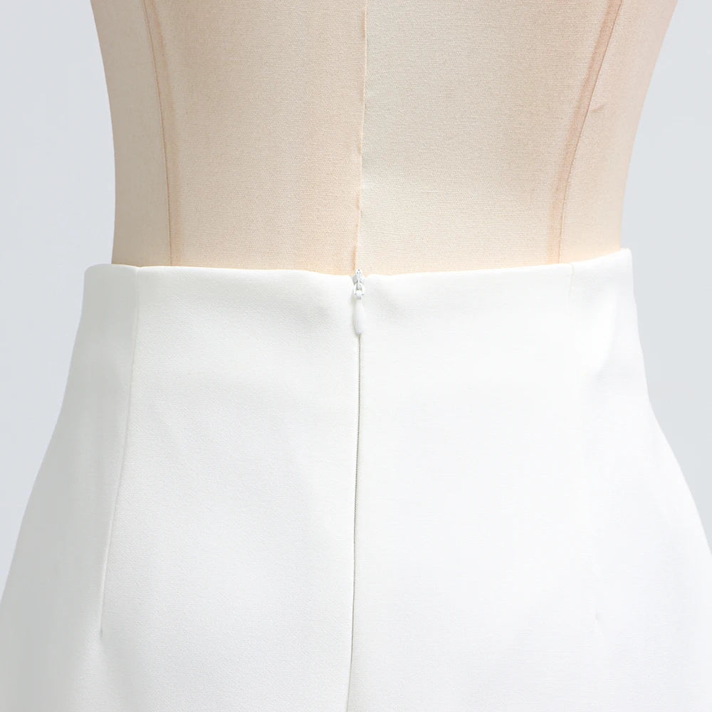 Elegantes Damenkleid mit Rundhalsausschnitt, kurzen Ärmeln und Pailletten-Patchwork-Design – ideal für besondere Anlässe.