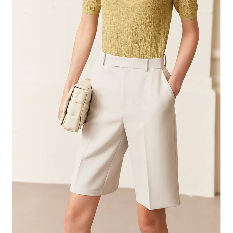 Damen Shorts im minimalistischen Stil mit hoher Taille für das Büro