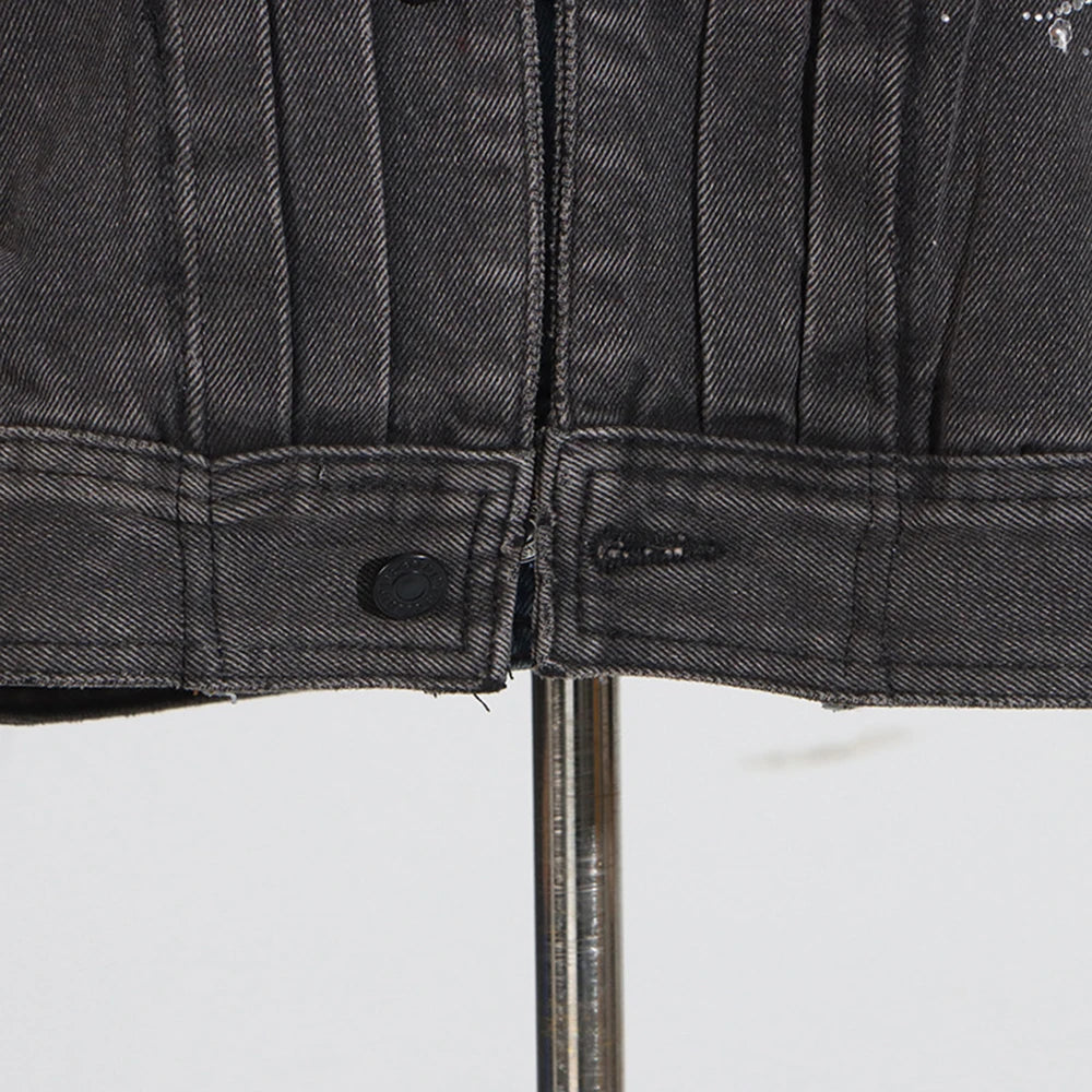 Damen-Dreiteiler mit Perlenbesatz: Langarmhemd mit Reverskragen, ärmellose Weste und lange Hose