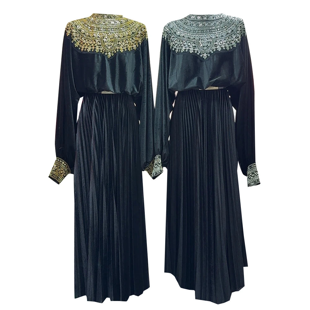 Elegantes Damenkleid mit Rundhalsausschnitt und langen Ärmeln – Patchwork-Design mit Perlen für einen stilvollen Auftritt.