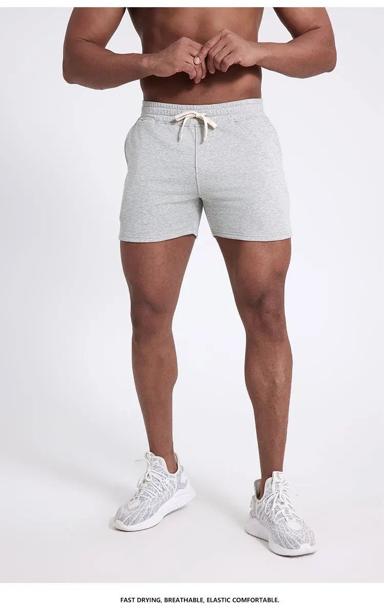 Lässige Herren-Arbeitsshorts mit mehreren Taschen und mittlerer Länge – ideal für den Sommer.