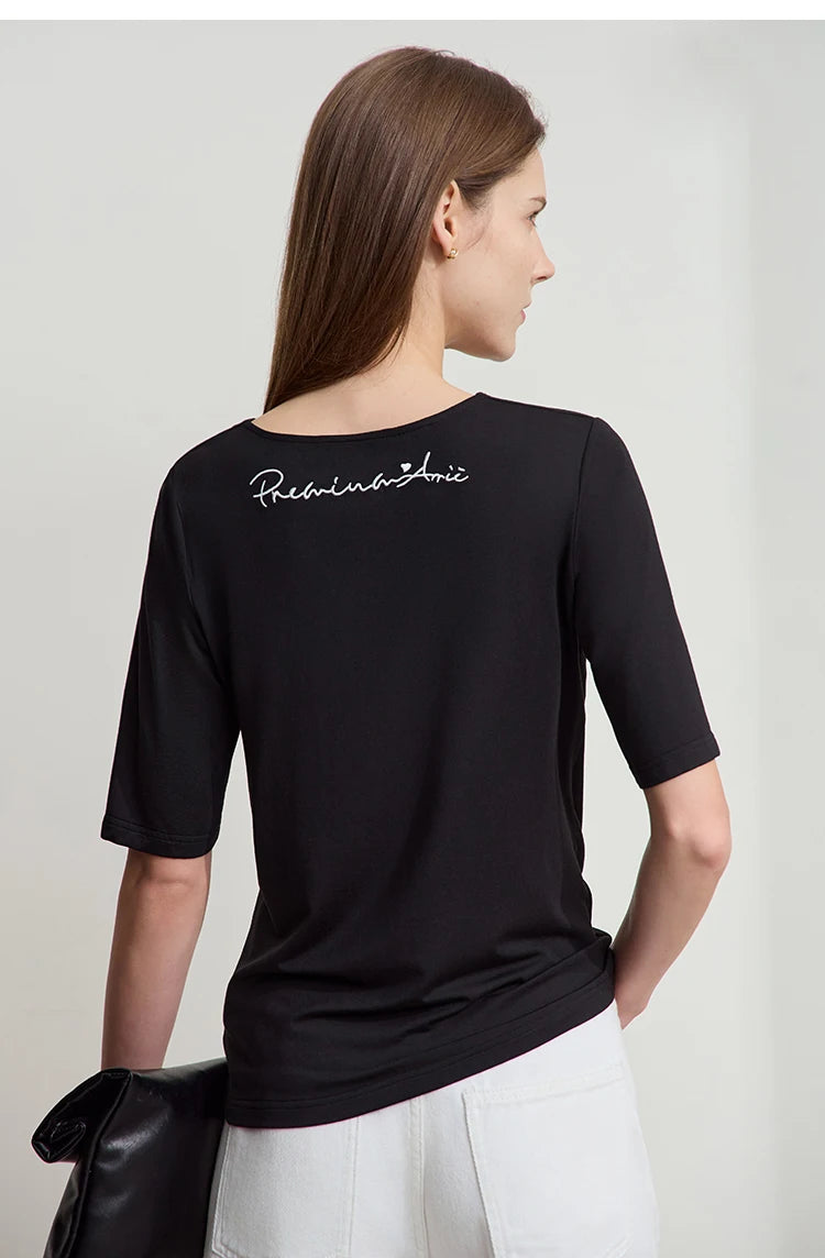 Damen T-Shirt mit drapierter Kragen- und besticktem Design aus modalem Strick