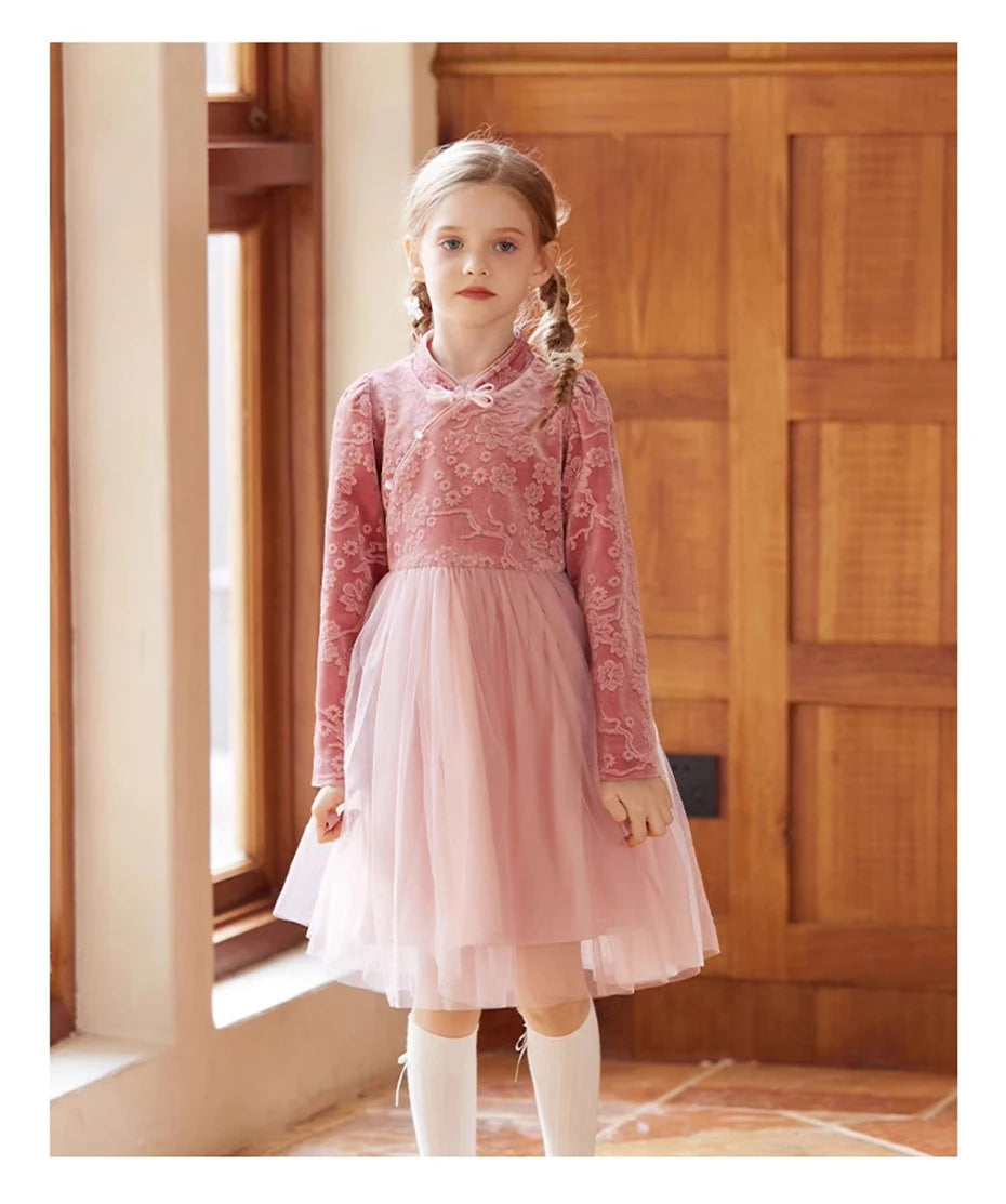 Schwarzes Patchwork-Kleid mit Pailletten für Mädchen – Herbstliches, modisches Design für Kinder von 110cm bis 160cm