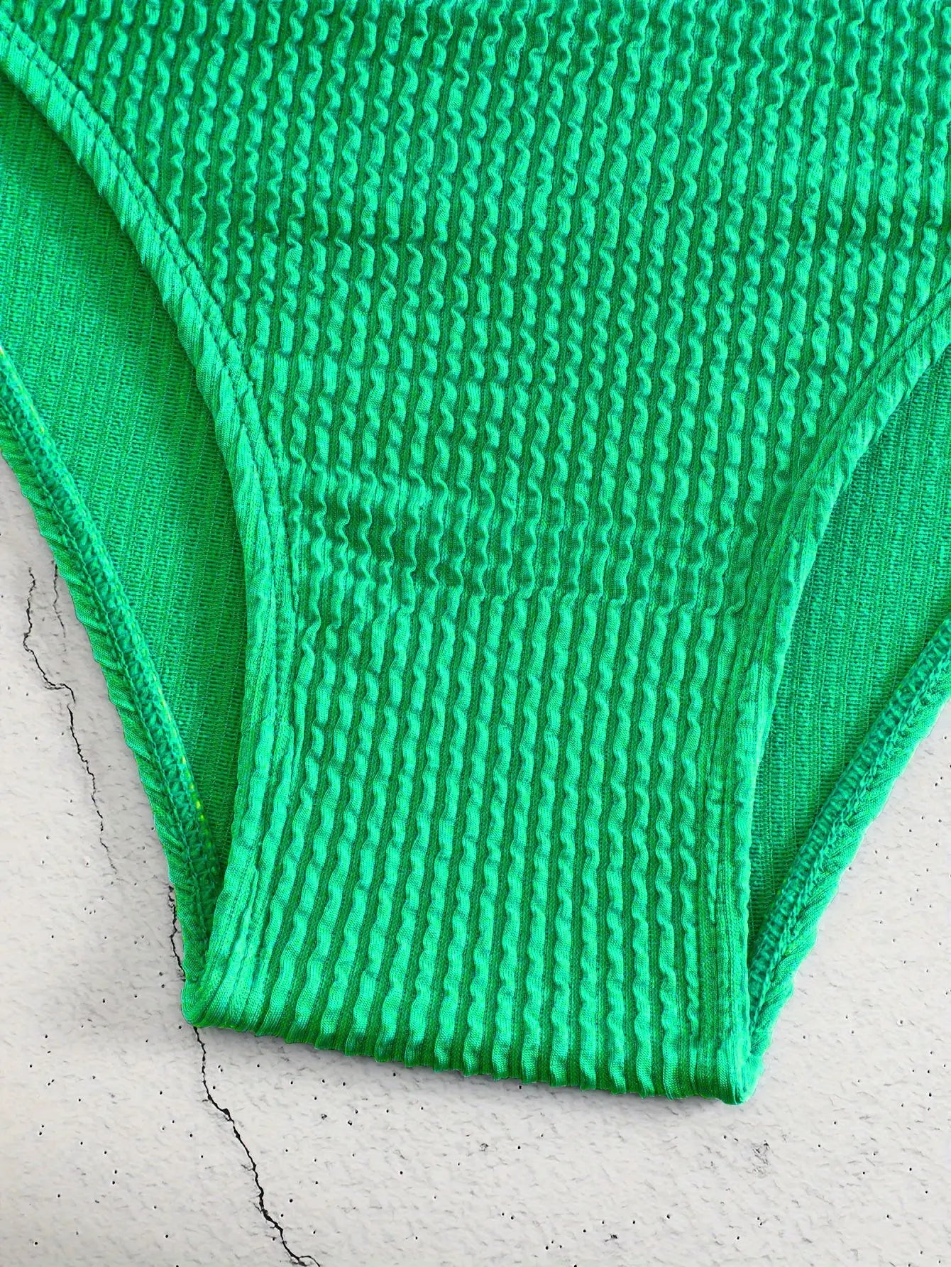 Schwarzer Sexy Tanga-Bikini für Damen in Unifarbe – Brasilianisches Badeanzug-Set für Strand und Pool
