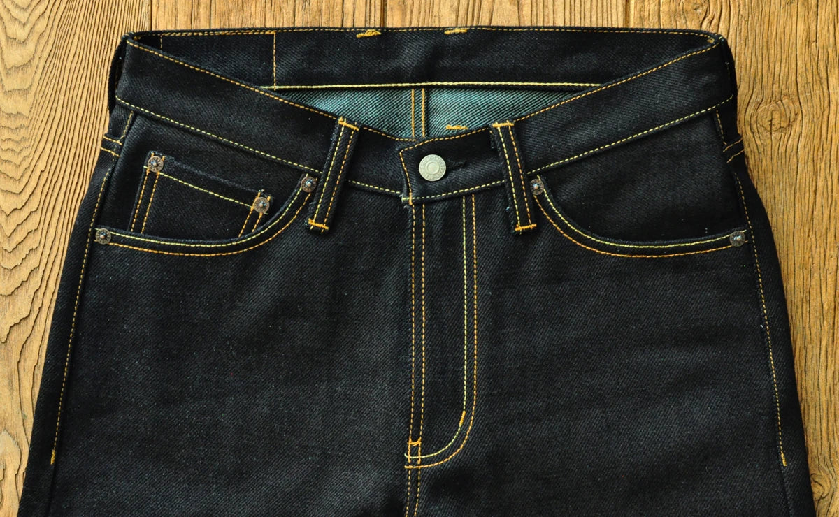 Herren Jeans aus Selvedge Raw Denim im Vintage-Stil mit Taper Fit