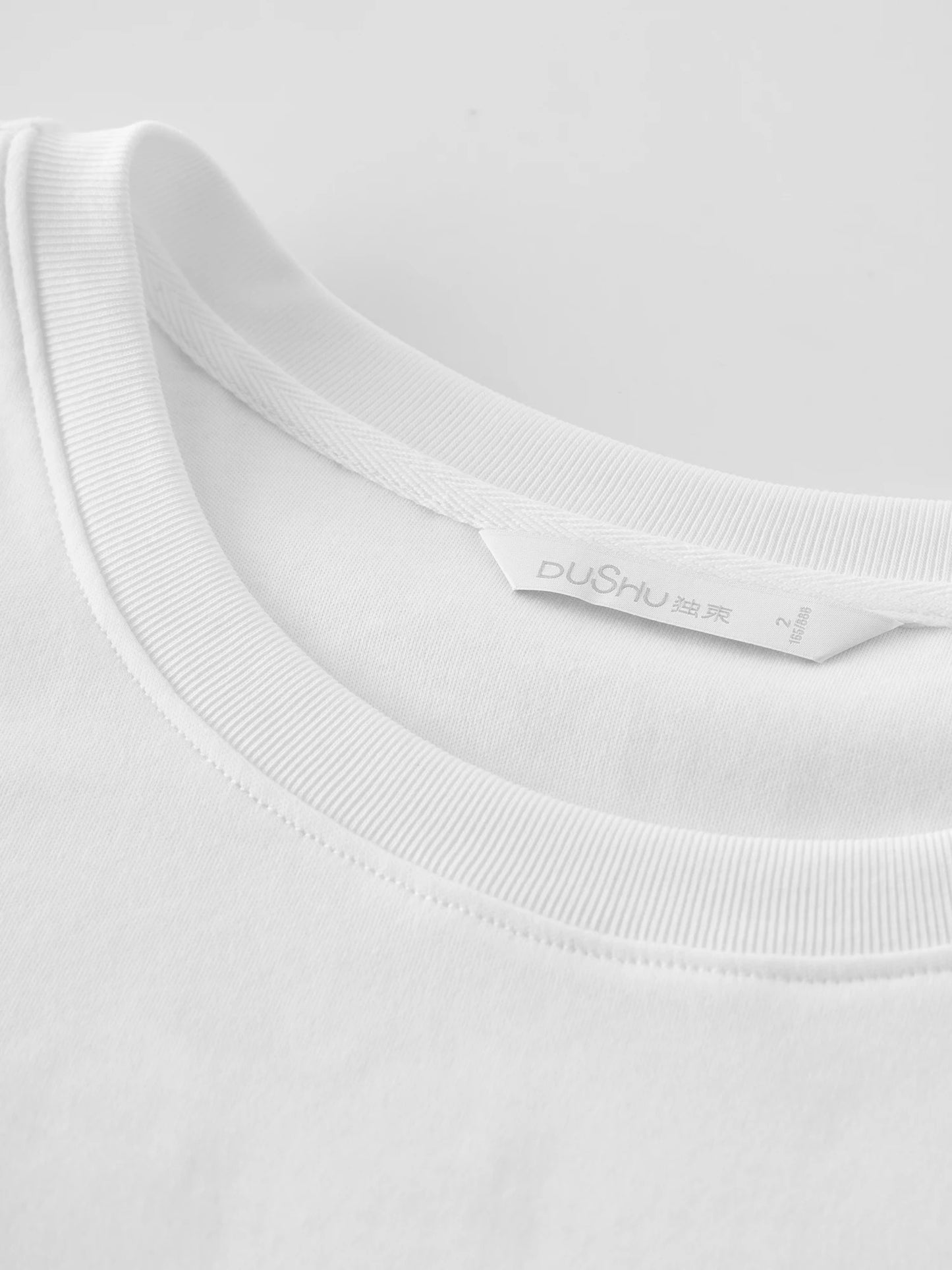 Elegantes Plus-Size Sommer-Shirt mit V-Ausschnitt und Doppellagen-Kragen für stilvolle Auftritte