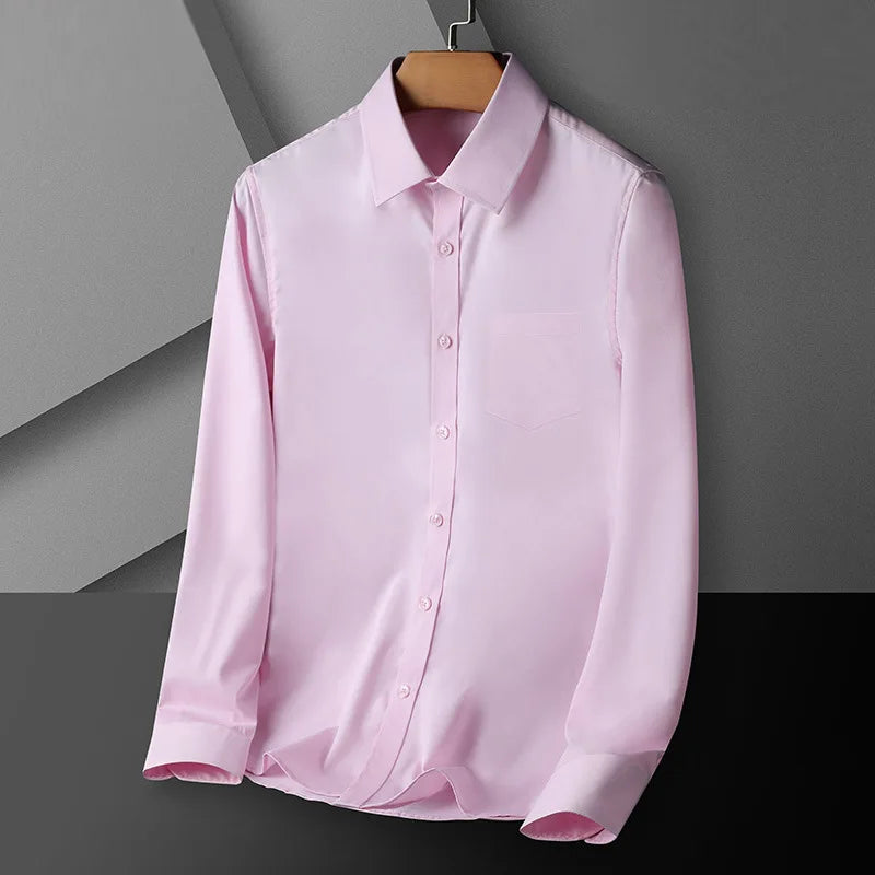 Kurzes Herren-Leinenhemd mit kurzen Ärmeln – ideal für den Sommer und lässige Anlässe.