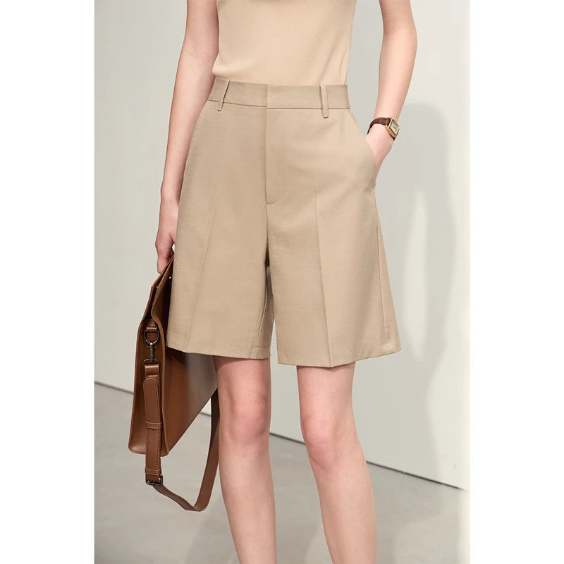Damen Shorts im minimalistischem Stil mit Taschen für lässige Basics