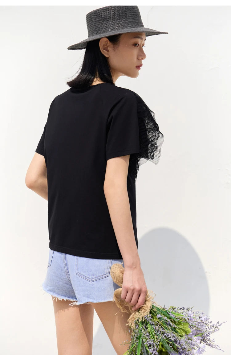 Damen T-Shirt aus mercerisierter Baumwolle im minimalistischen Patchwork-Stil mit Spitze