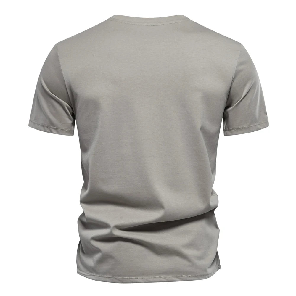 Herren T-Shirt aus Baumwollmischung mit hochwertiger Stickerei und Kurzarm