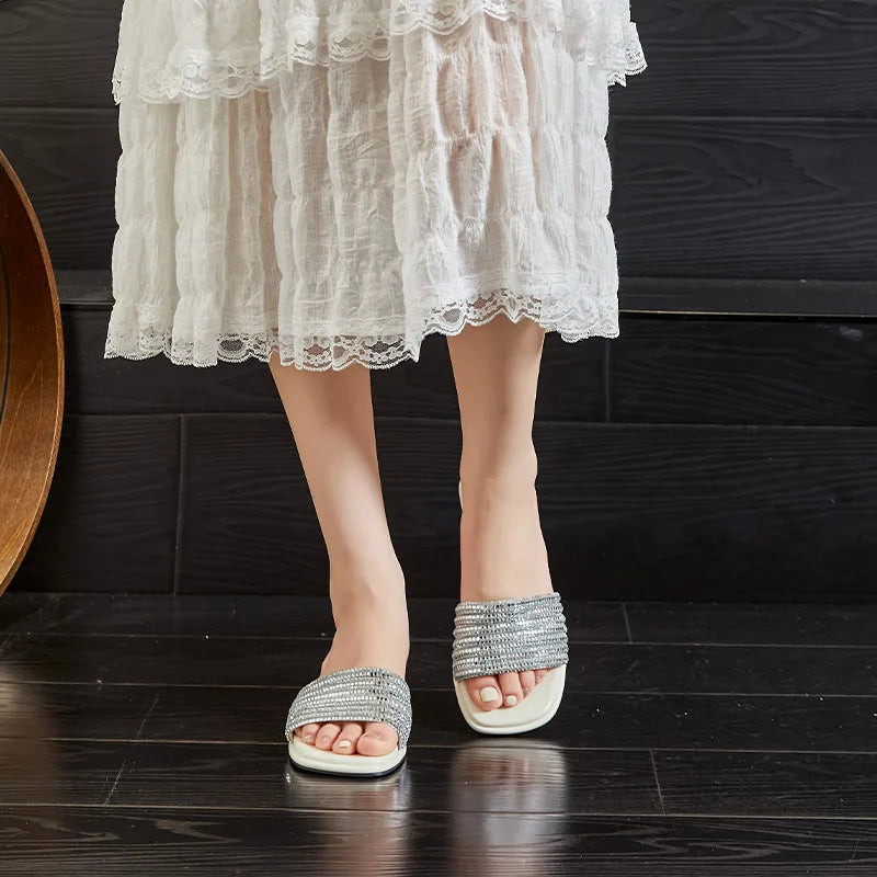 AIYUQI Damen-Hausschuhe, 2025, neue rutschfeste Flip-Flops für Damen, Sommer, große Größe, Strass, Damenschuhe