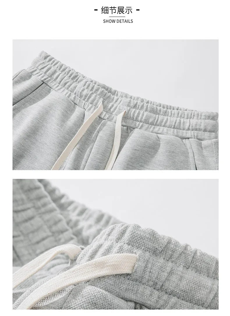 Leichte Herren-Strickjacke mit Waffelstruktur, Taschen und Reverskragen – ideal für Frühling und Herbst.