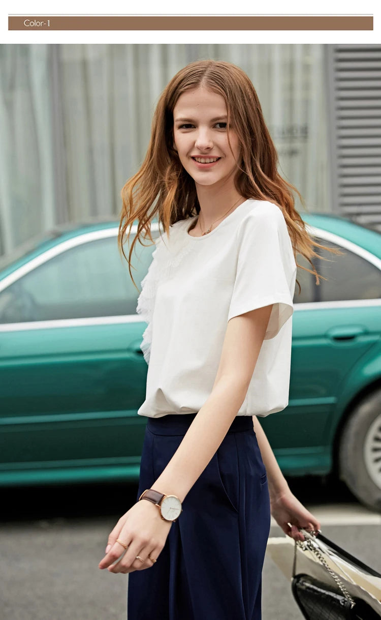 Damen T-Shirt aus mercerisierter Baumwolle im minimalistischen Patchwork-Stil mit Spitze