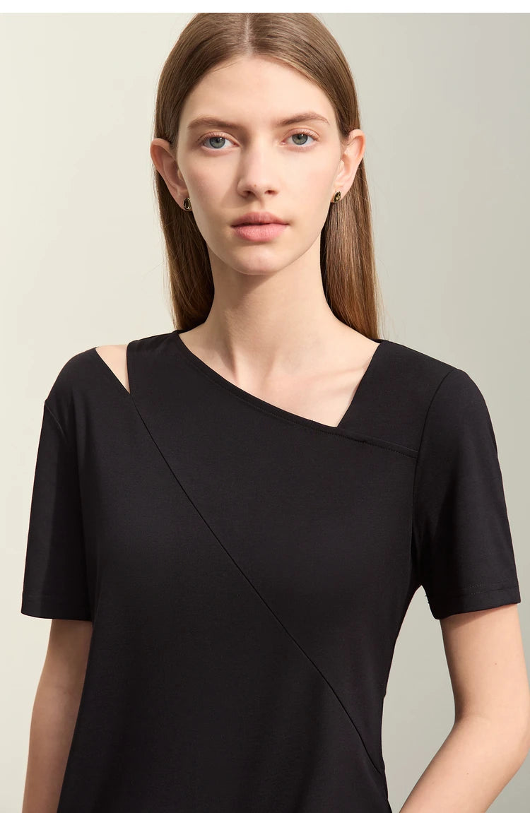 Damen T-Shirts im Minimalismus-Stil mit asymmetrischem V-Ausschnitt und kurzen Ärmeln
