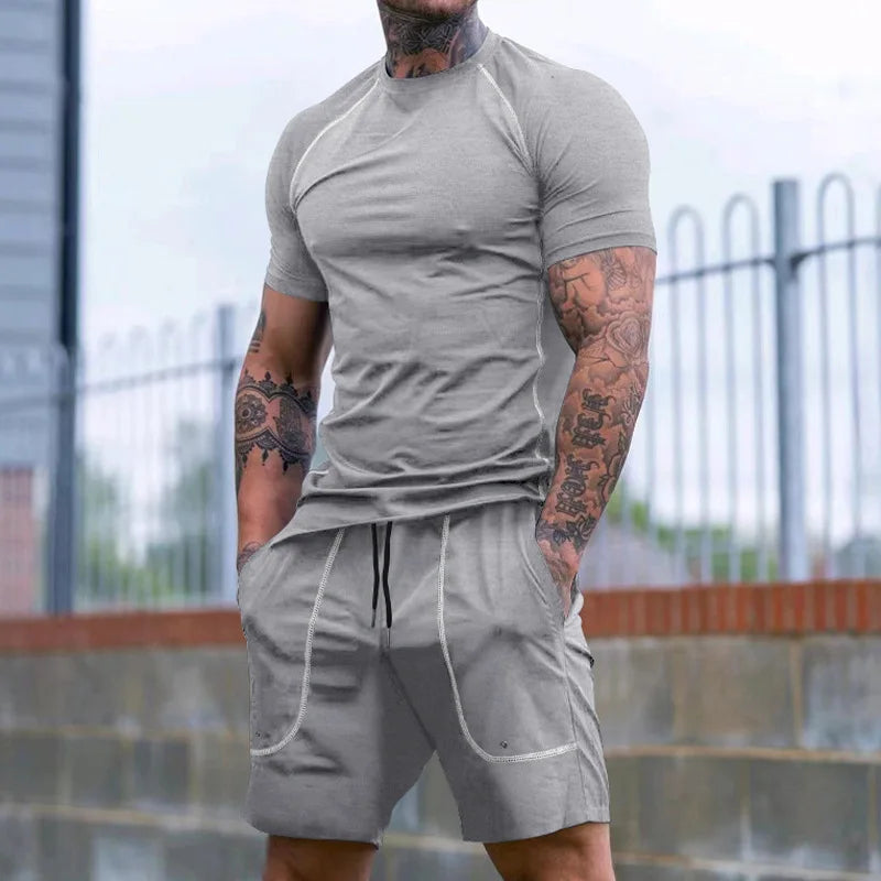 Lässiger Herren-Zweiteiler mit Rundhals und kurzen Ärmeln im sommerlichen Color-Blocking-Design