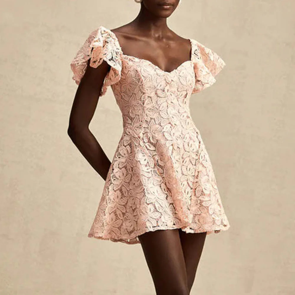 Elegantes Damenkleid mit Rundhalsausschnitt, kurzen Ärmeln und Pailletten-Patchwork-Design – ideal für besondere Anlässe.