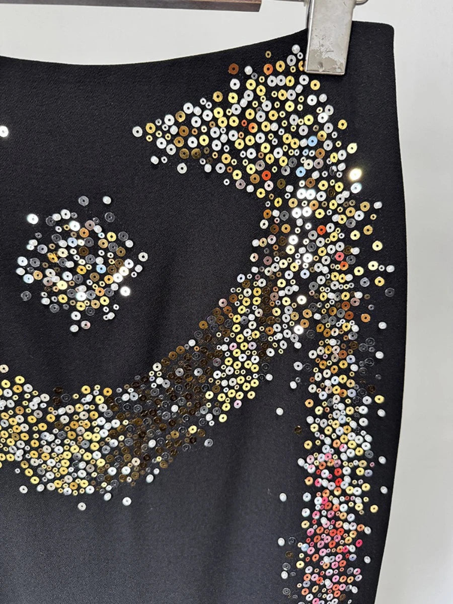 Zweiteiliges Damen-Set mit Applikationen – Langarm-Top mit Reverskragen und Knöpfen, kombiniert mit hoch taillierter Hose im Patchwork-Design