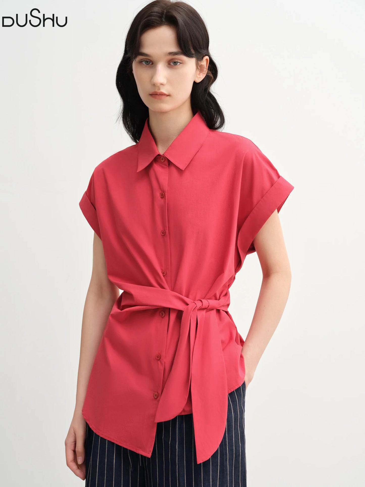 Satin-Glanz T-Shirt mit Rundhalsausschnitt – Slim Fit in Pink oder Schwarz für den Sommer