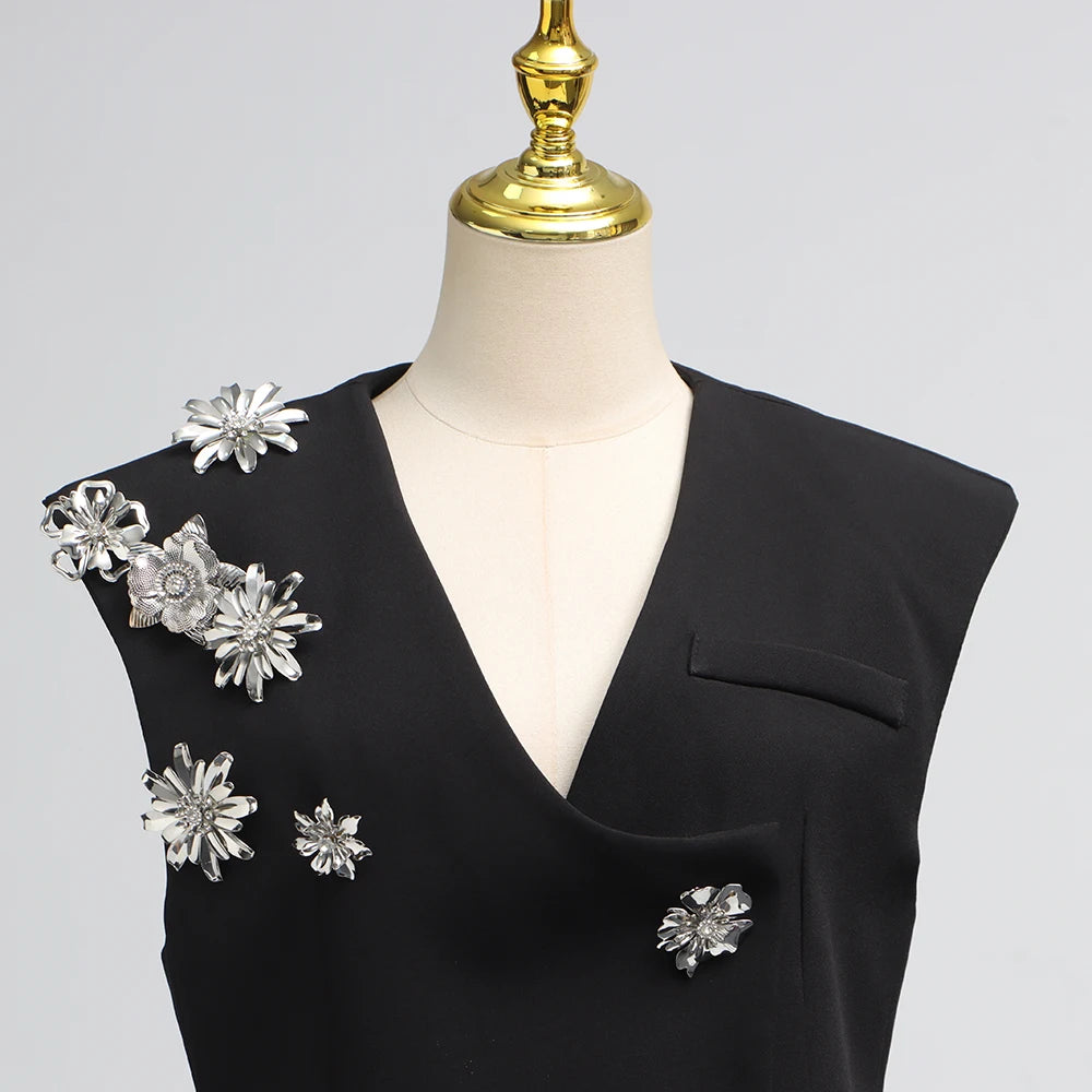 Elegantes Damenkleid mit Rundhalsausschnitt, kurzen Ärmeln und Pailletten-Patchwork-Design – ideal für besondere Anlässe.