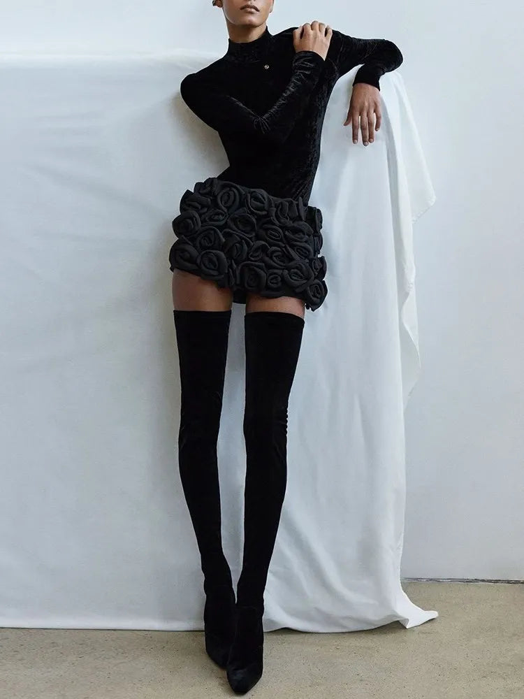 Ärmelloses Damenkleid mit quadratischem Ausschnitt und Applikationen – elegantes, rückenfreies Design mit hoher Taille