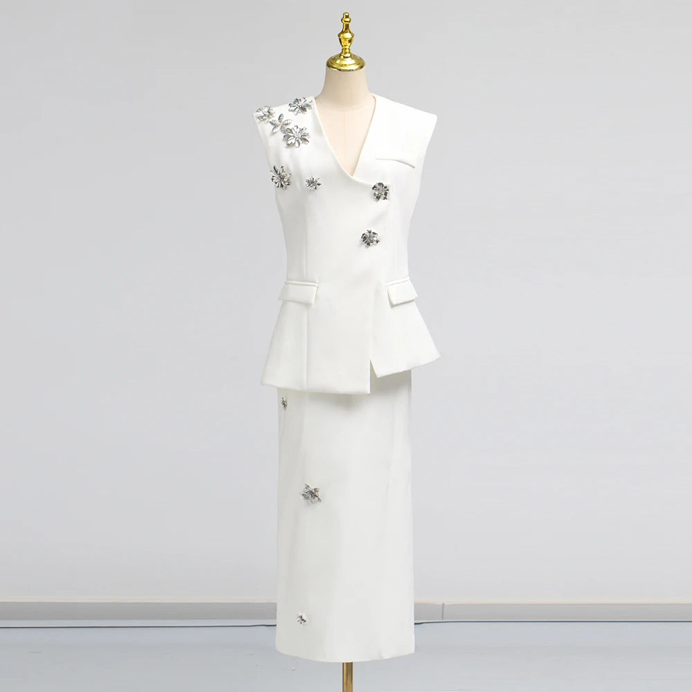 Elegantes Damenkleid mit Rundhalsausschnitt, kurzen Ärmeln und Pailletten-Patchwork-Design – ideal für besondere Anlässe.