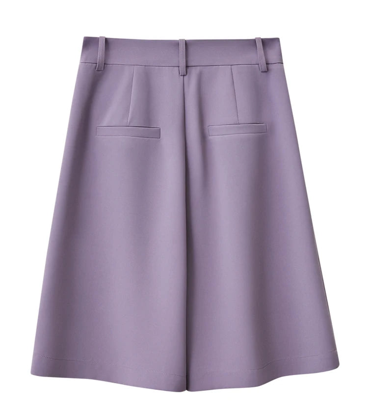 Damen Shorts im minimalistischen Stil für das Büro mit weitem Bein