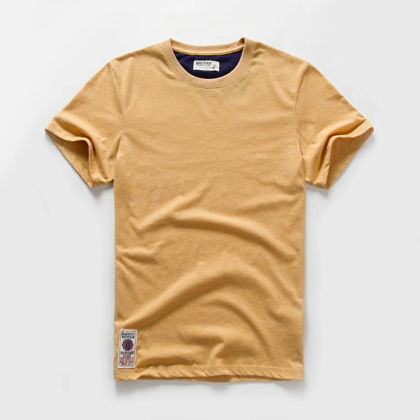 Männer T-Shirt aus Baumwolle im klassischen O-Ansatz mit hochwertiger Verarbeitung