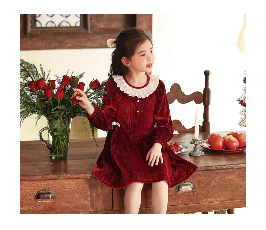 Ärmelloses Sommerkleid für Mädchen mit Blumenmuster und Tüll-Details – ideal für Geburtstagsfeiern