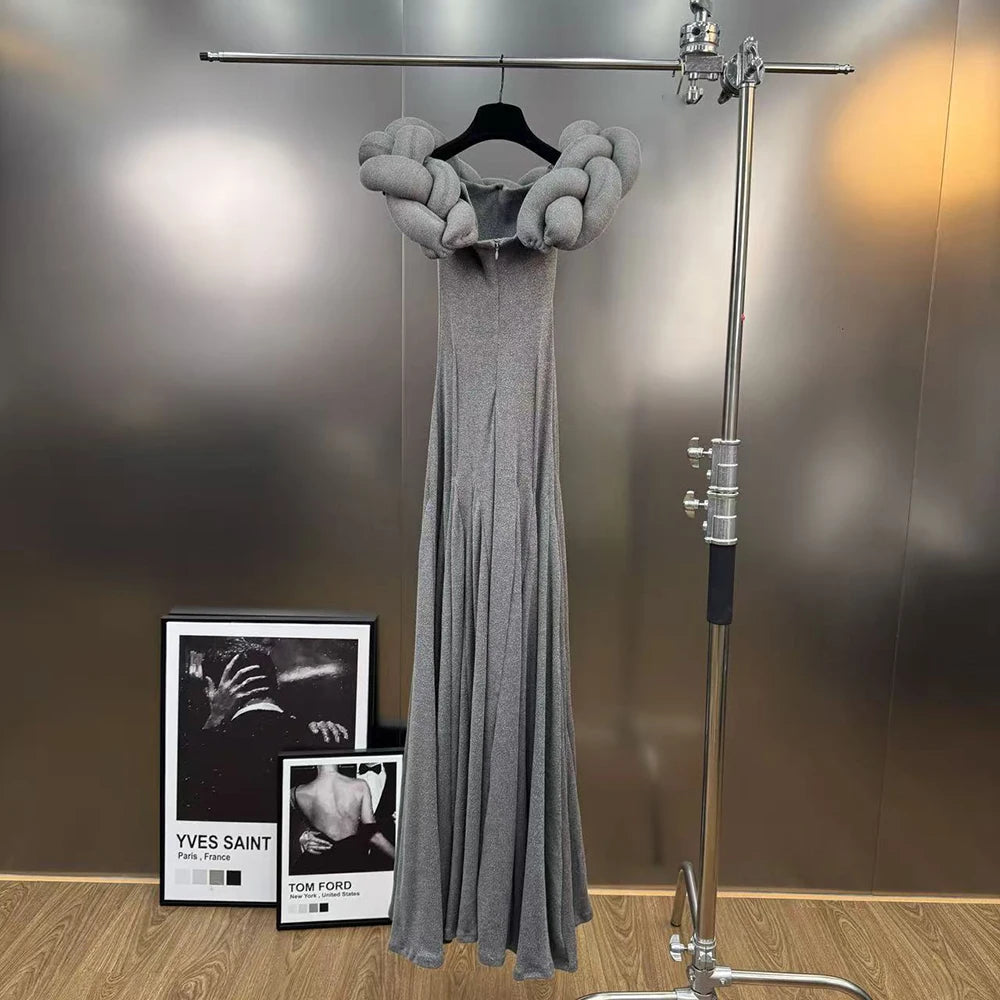 Elegantes Damen-Kleid mit Rundhalsausschnitt und langen Ärmeln – Patchwork-Design mit Perlen für einen stilvollen Auftritt.