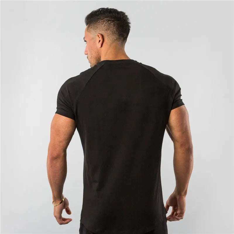 Herren T-Shirt aus Baumwolle mit elastischer Passform für Fitness und Sport
