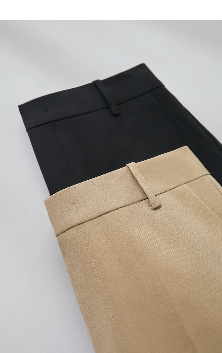 Damen Shorts im minimalistischem Stil mit Taschen für lässige Basics