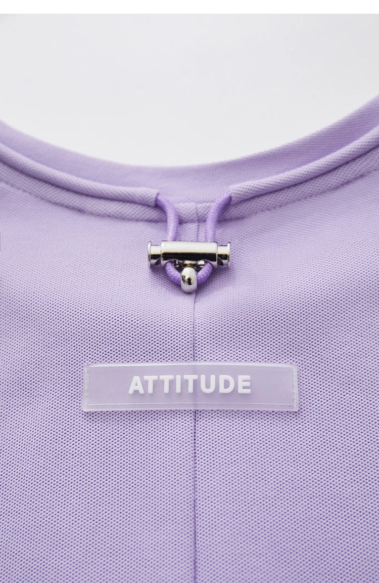 Damen T-Shirt im minimalistischen Stil mit lässigen kurzen Ärmeln