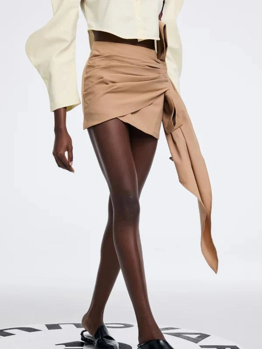Zweiteiliges Damen-Set mit V-Ausschnitt, Langarm-Patchwork-Jacke und hoch taillierter Hose – stilvoll und modern.