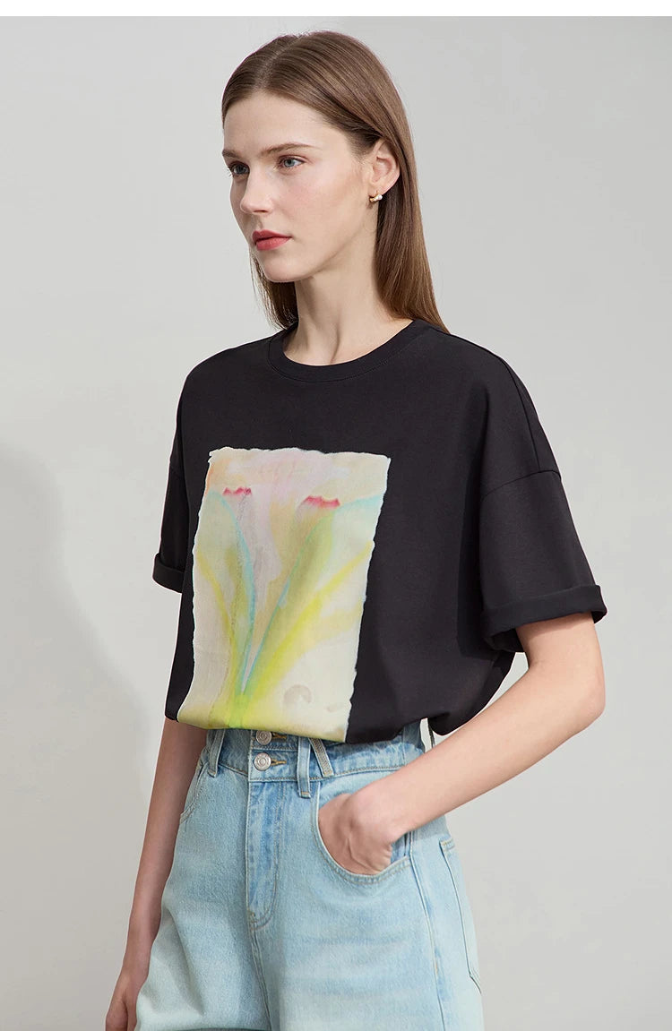Damen T-Shirt im minimalistischen Stil mit Druck und Rundhals-Ausschnitt